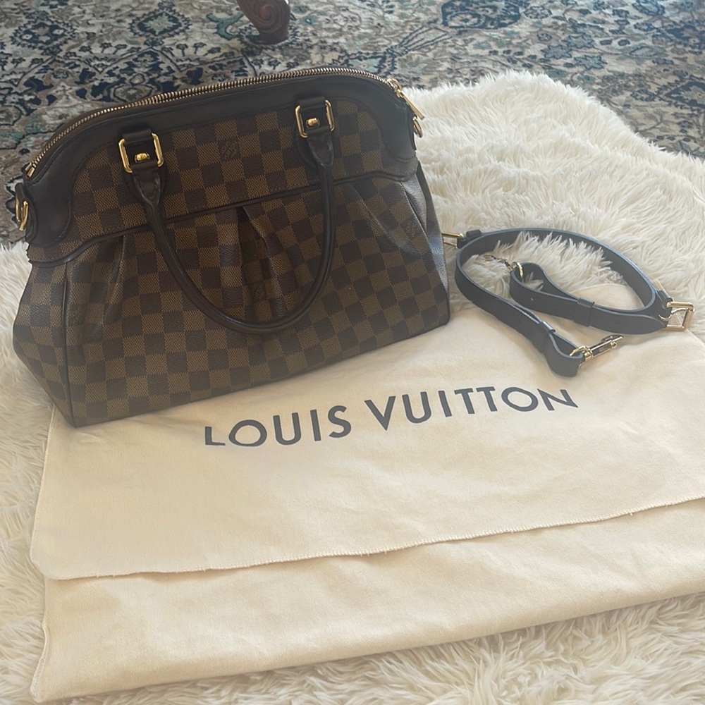 Authentic Louis Vuitton Purse